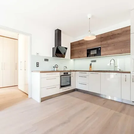 Quiet & New Apartment Near City Center With Garage Prag Exterior foto